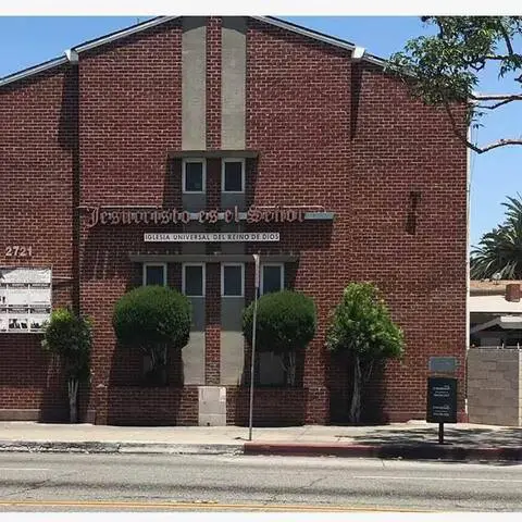 Iglesia Universal - Huntington Park, California