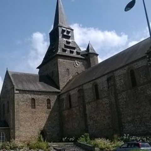 Eglise Notre-dame De La Nativite - Ambrieres Les Vallees, Pays de la Loire