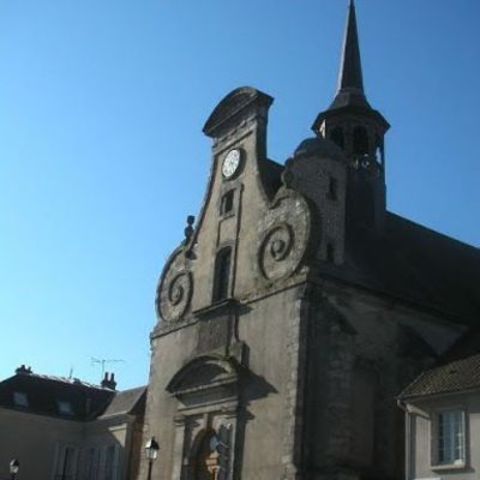 Saint Pierre - Maintenon, Centre