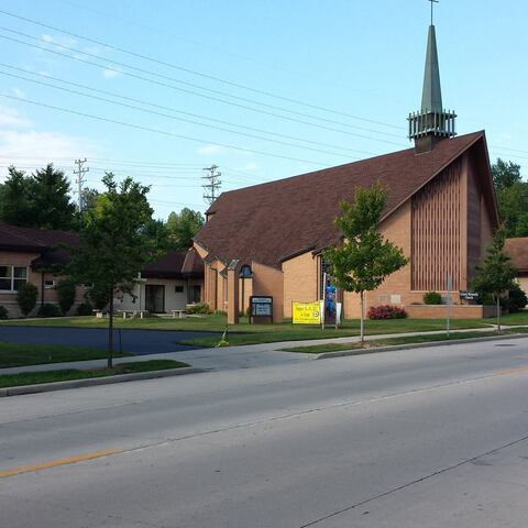 Grand Avenue United Methodist Church - Port Washington, Wisconsin