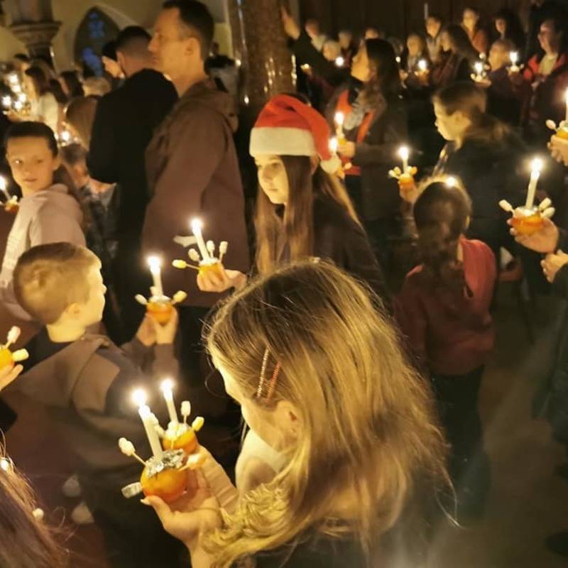 Christmas Eve candlelight service 2019