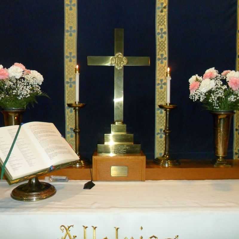 English Luthern Altar, June 2017 - photo courtesy JoinMyChurch.com visitor