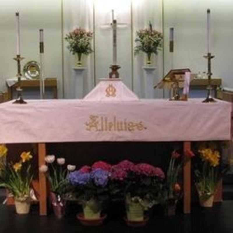 The Altar at Christ Church Bells Corners