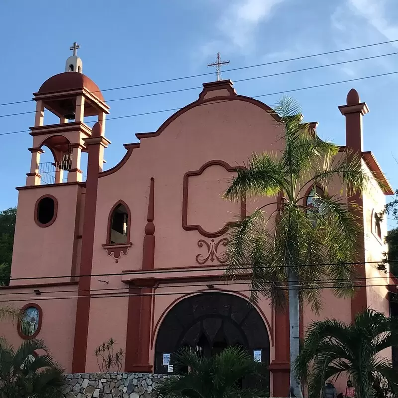 Nuestra Senora de Guadalupe y de la Santa Cruz Parroquia - Santa Maria Huatulco, Oaxaca
