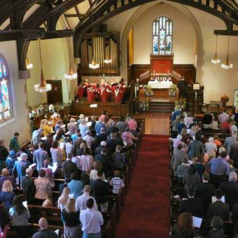 Newton Highlands Congregational Church sanctuary
