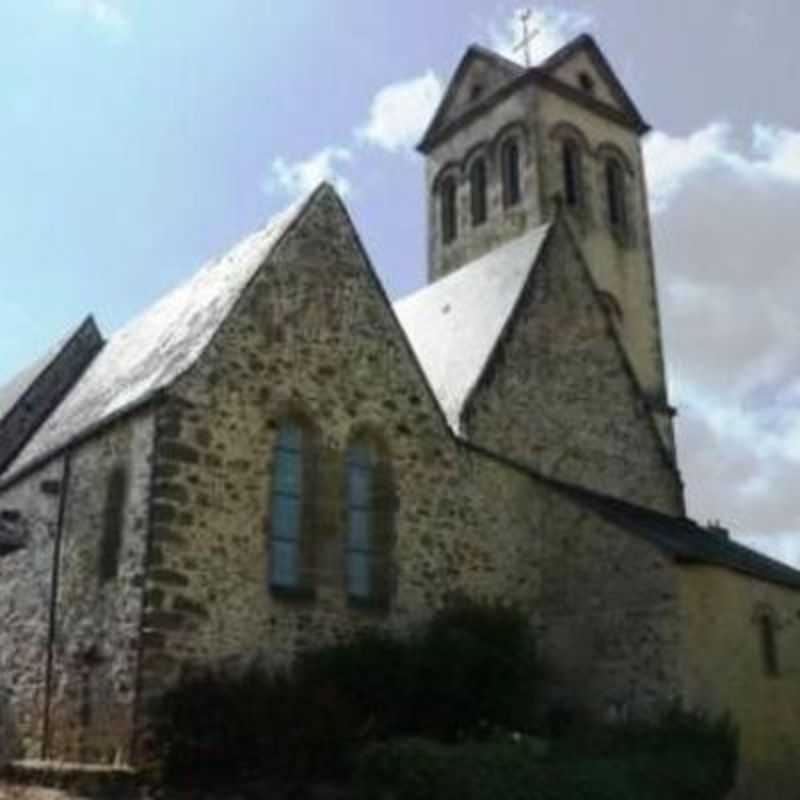 Eglise De Neau - Neau, Pays de la Loire