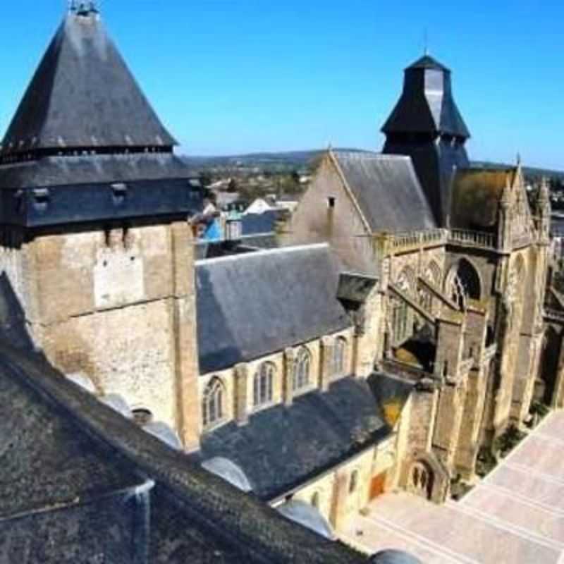 Basilique Notre Dame De L'epine - Evron, Pays de la Loire