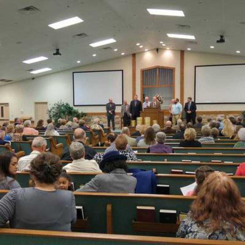 Sunday worship at New Road Church of Christ