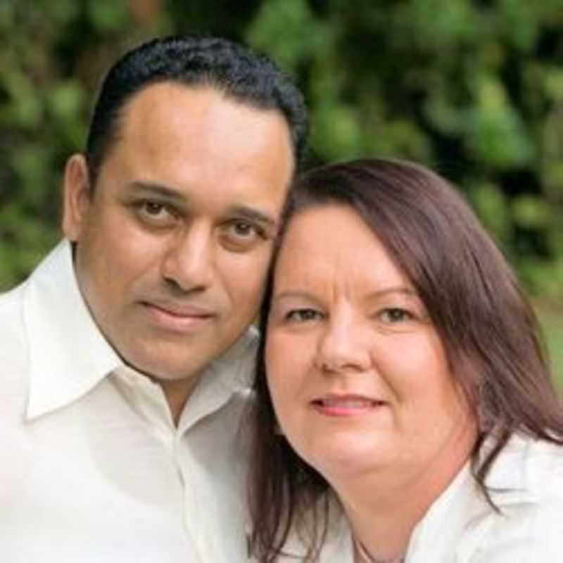 Our pastors Cami & Karen De Almeida