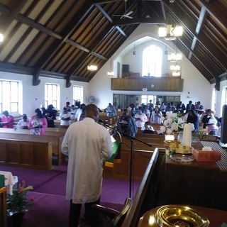 Sunday worship at Throop Memorial