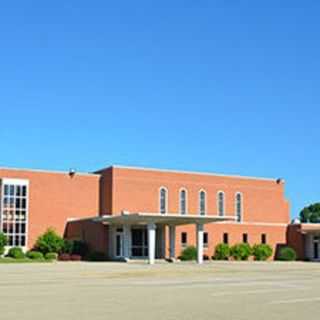 Apostolic Christian Church - Roanoke, Illinois
