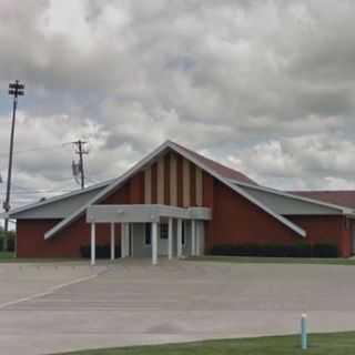 Logan Street Church of Christ - Moberly, Missouri