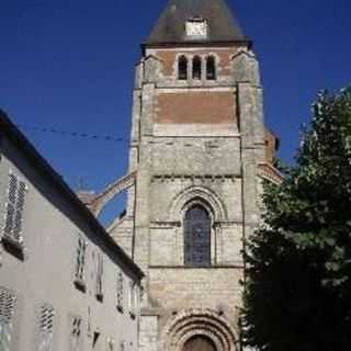 Notre Dame - Lorris, Centre