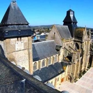 Basilique Notre Dame De L'epine Evron, Pays de la Loire