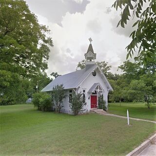 Holy Communion Episcopal Church - Yoakum, Texas