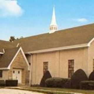 Maple Grove United Methodist Church - Auburn, Indiana