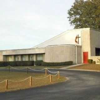 Lake Jackson United Methodist Church - Tallahassee, Florida