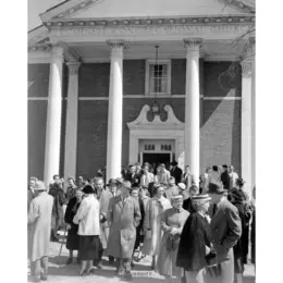 Bushnell Congregational Church, April 1954. Photo: Wayne State University Virtual Motor City.