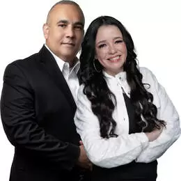 Apóstoles Sídney y Patricia Morales