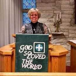 Pastor Bonnie Lomen
