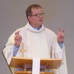 Pastor Rev. David Malina