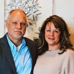 Pastor Neil and Lori Hopper