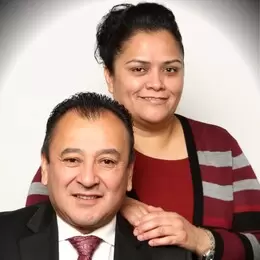 Pastor Misael y Sayda Marin